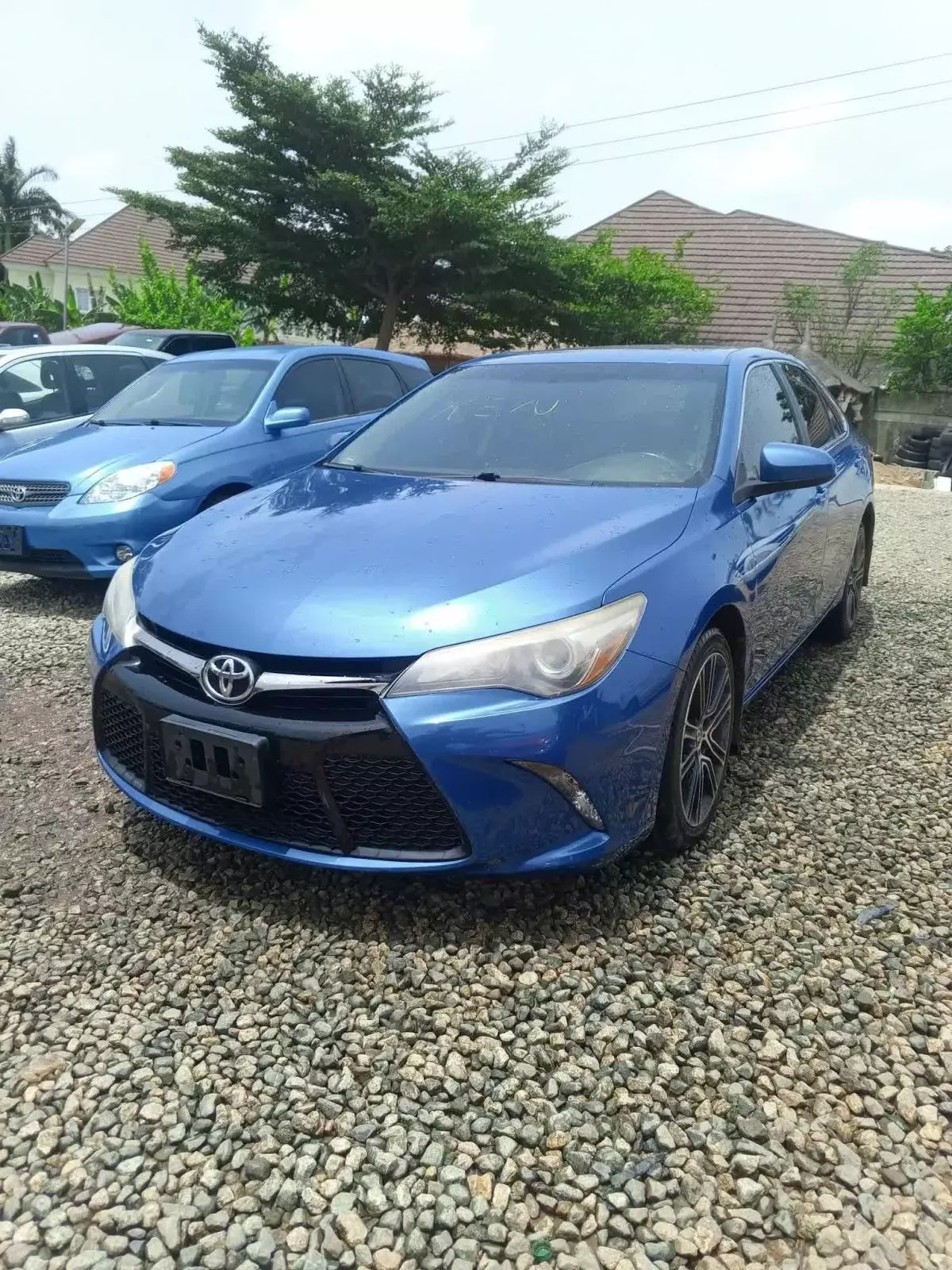 Toyota Camry   - 2016