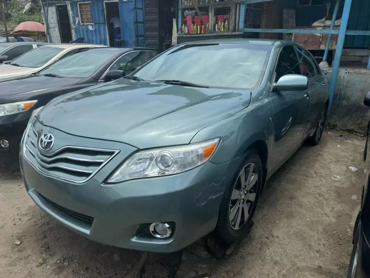 Toyota Camry   - 2007