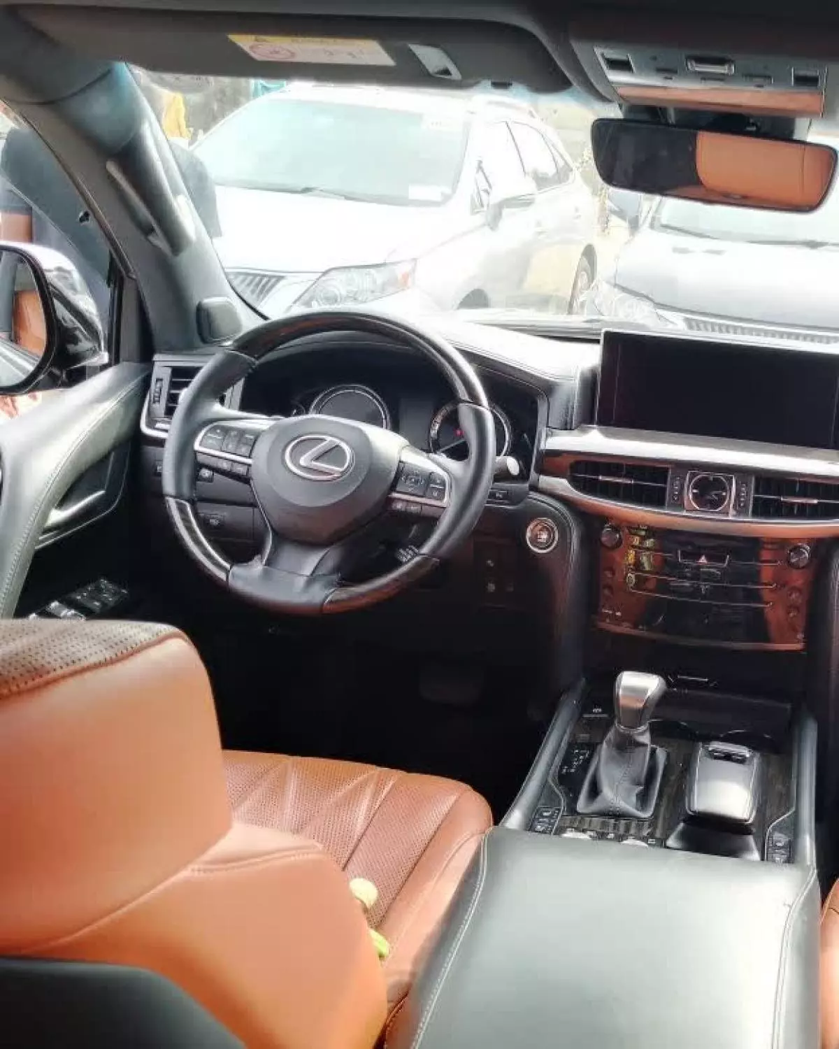 Lexus LX 570   - 2019