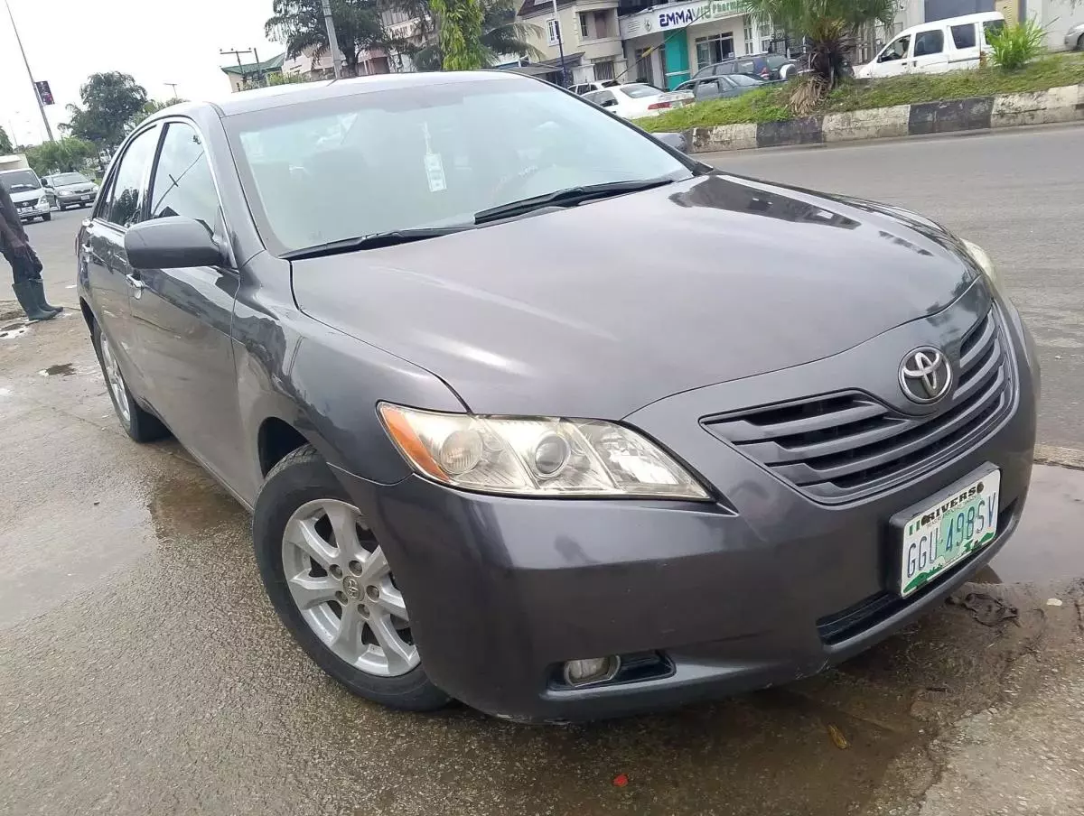 Toyota Camry   - 2007