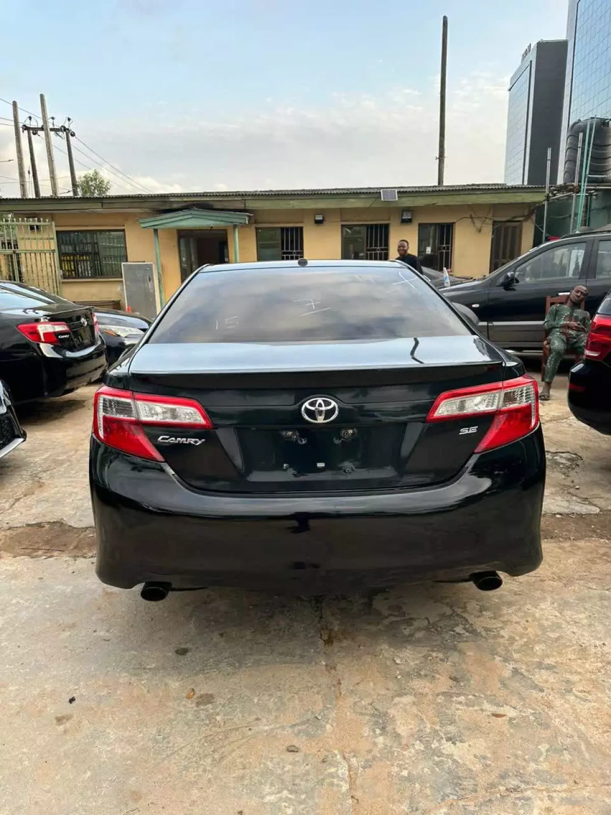 Toyota Camry   - 2014