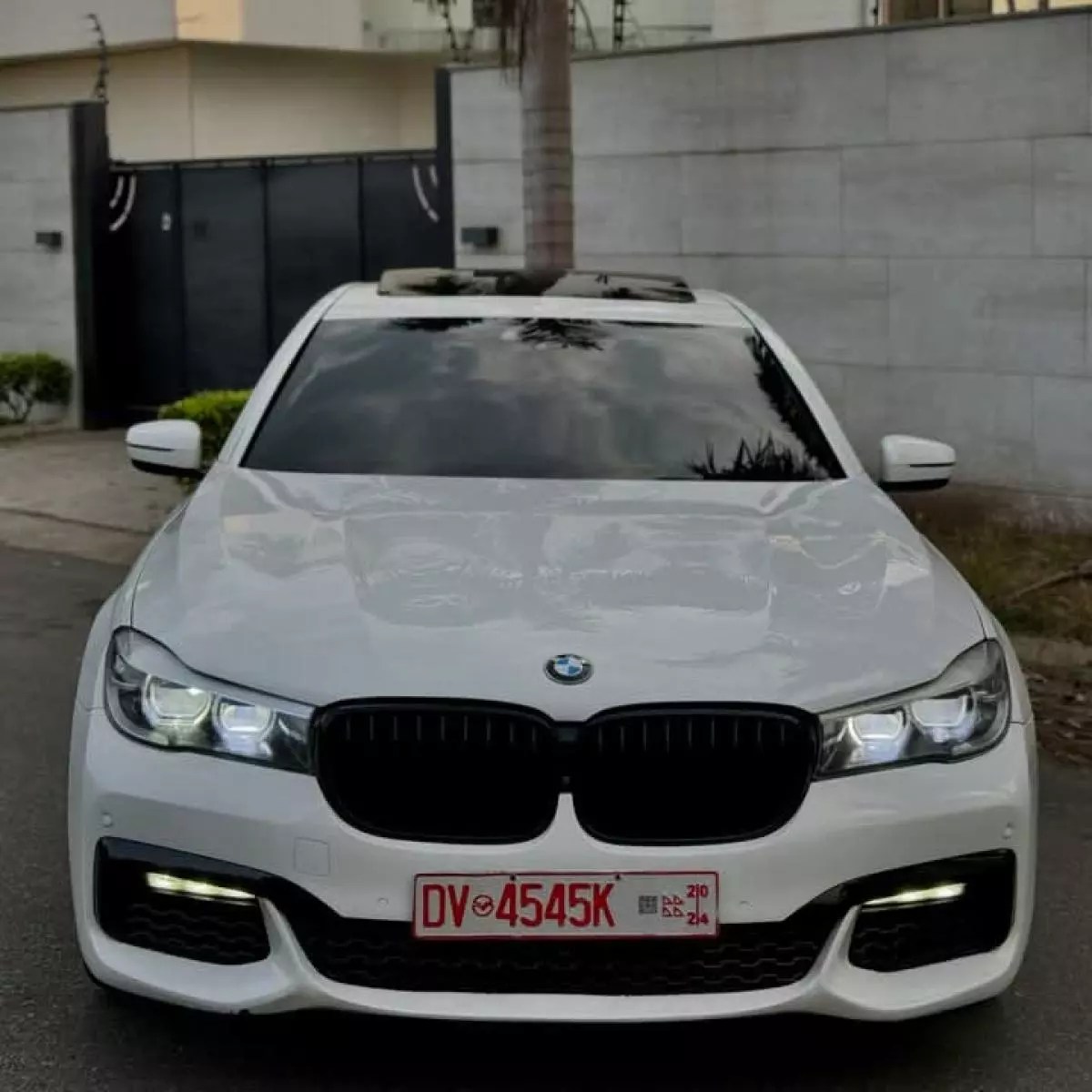 BMW 740 li   - 2017