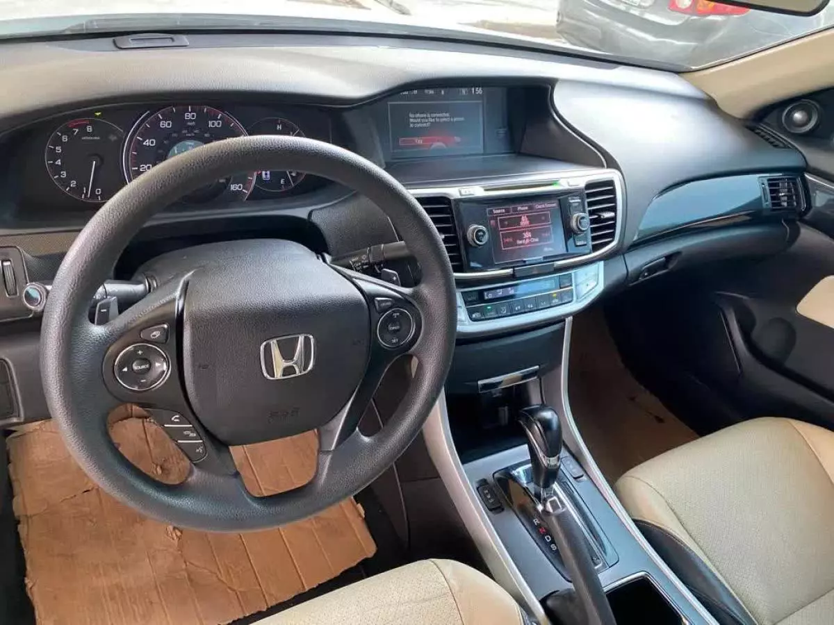 Honda Accord - 2013
