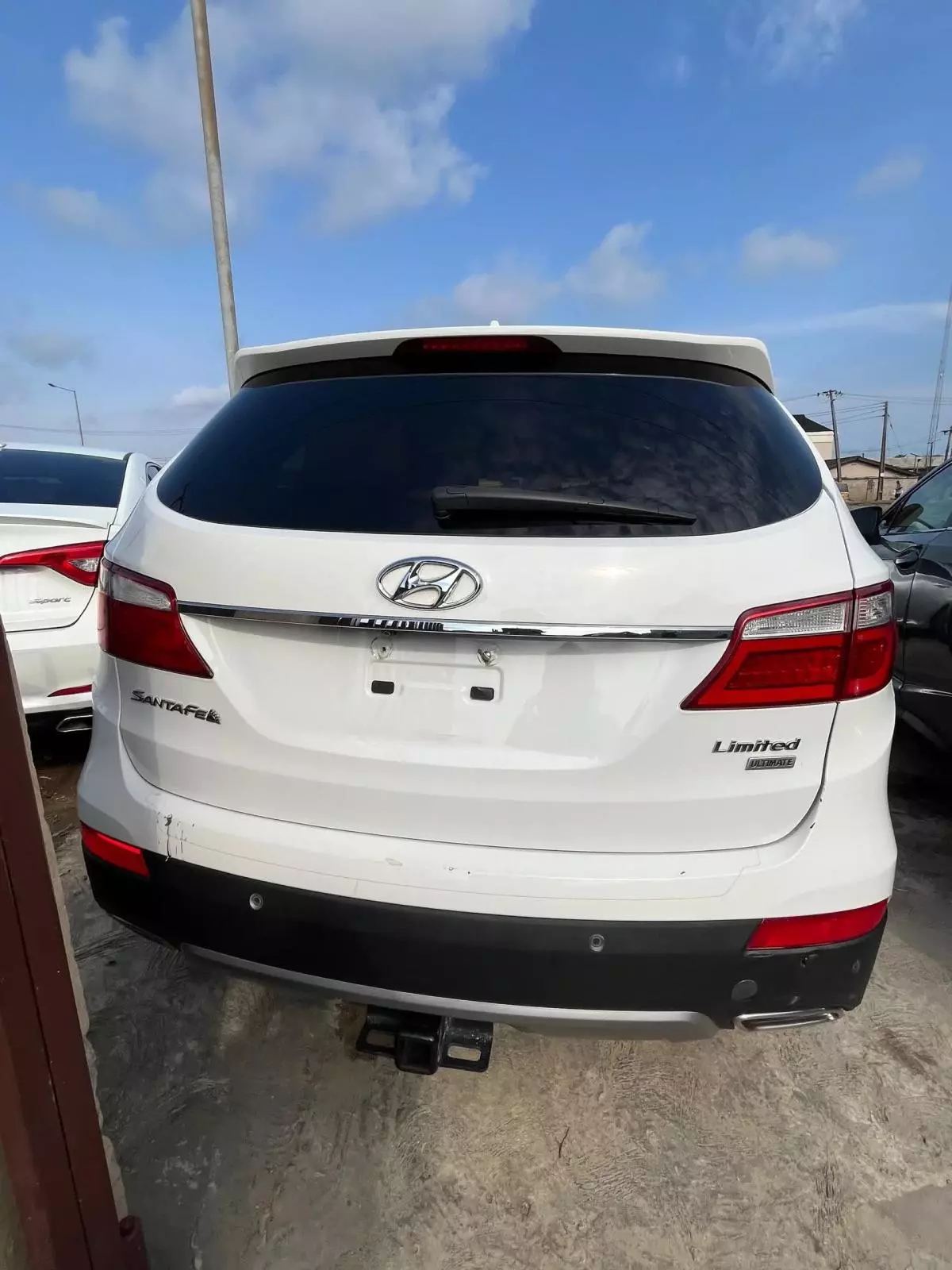 Hyundai Santa Fe   - 2015