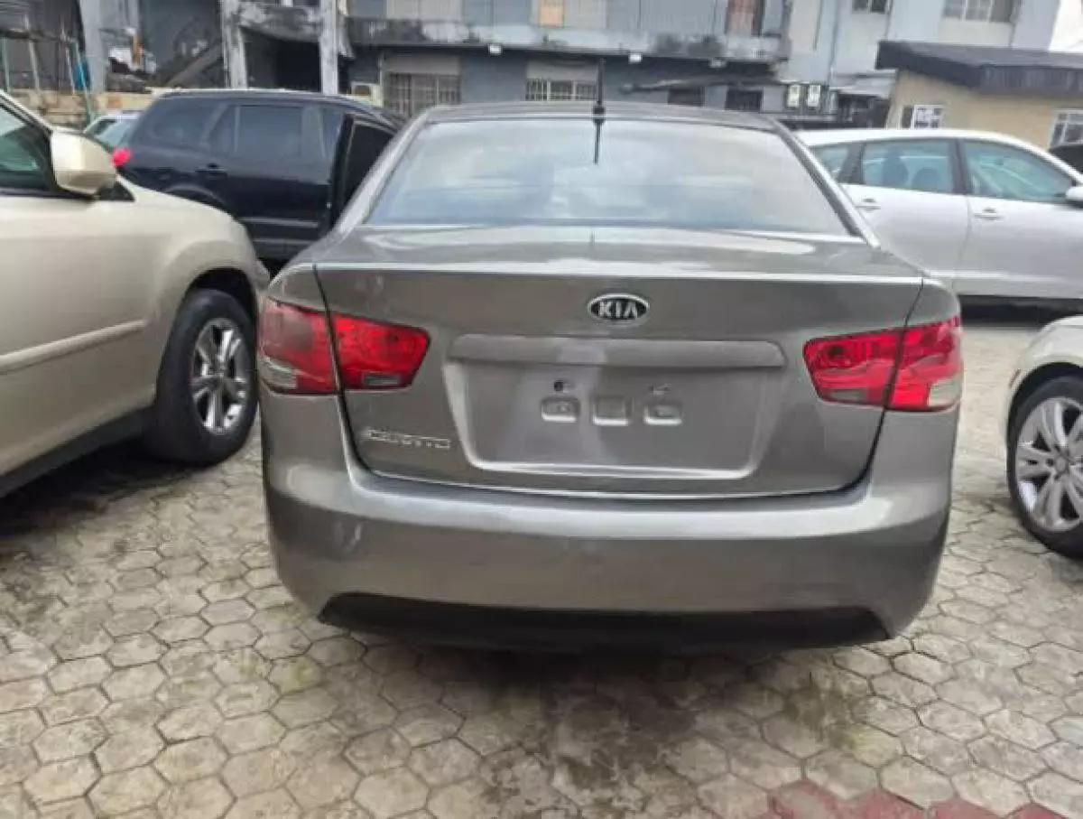 KIA Cerato   - 2011