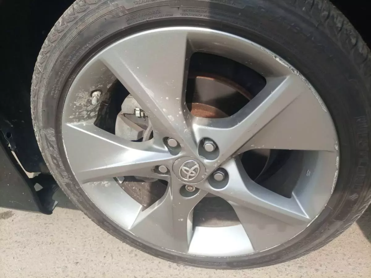Toyota Camry - 2012