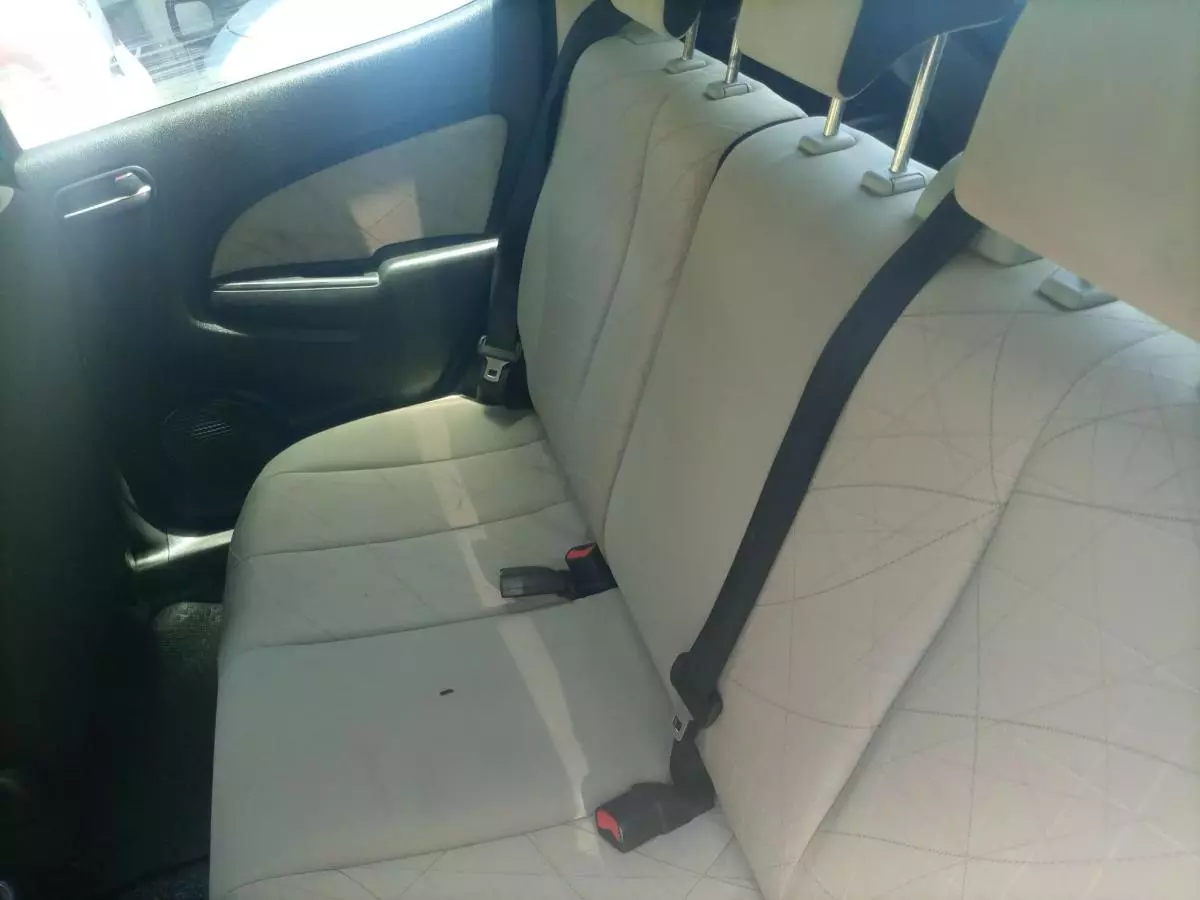 Mazda Demio    - 2011
