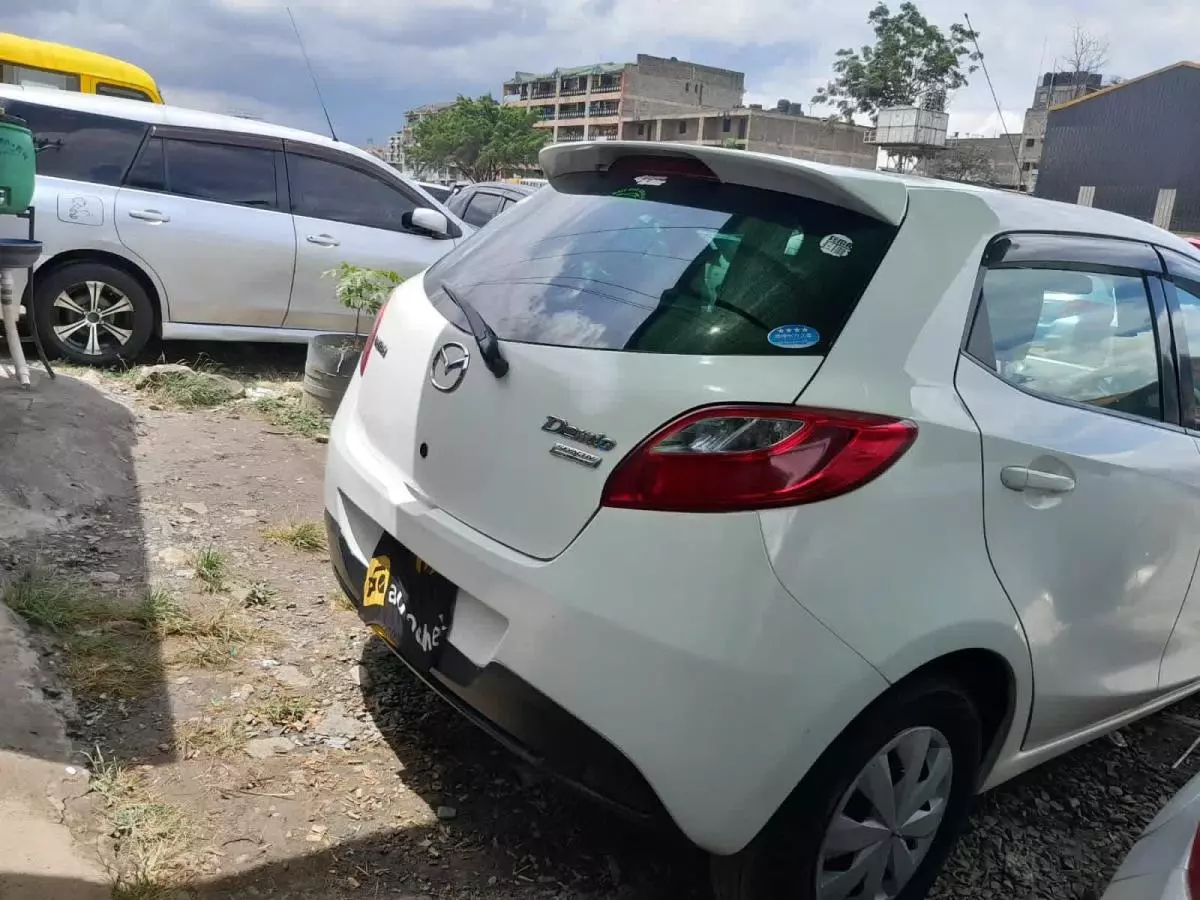 Mazda Demio   - 2013