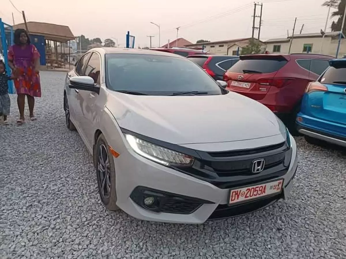 Honda Civic   - 2016