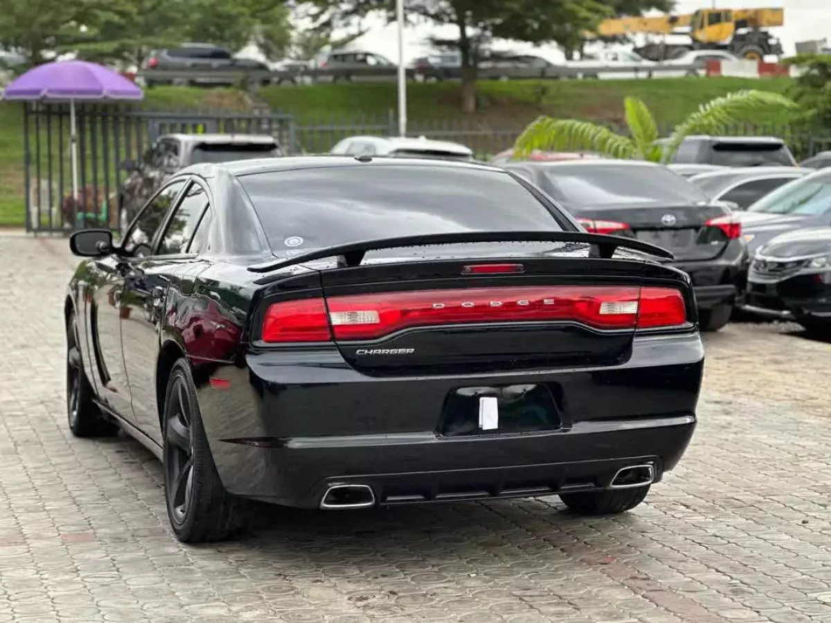 Dodge Charger   - 2013