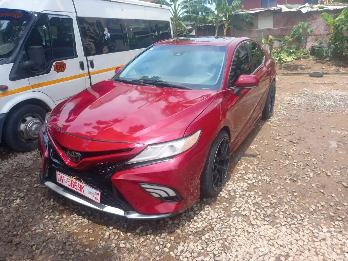 Toyota Camry   - 2020