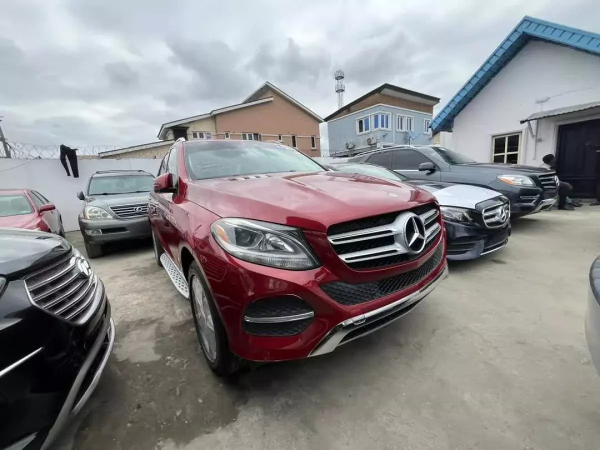 Mercedes-Benz GLE 350   - 2016