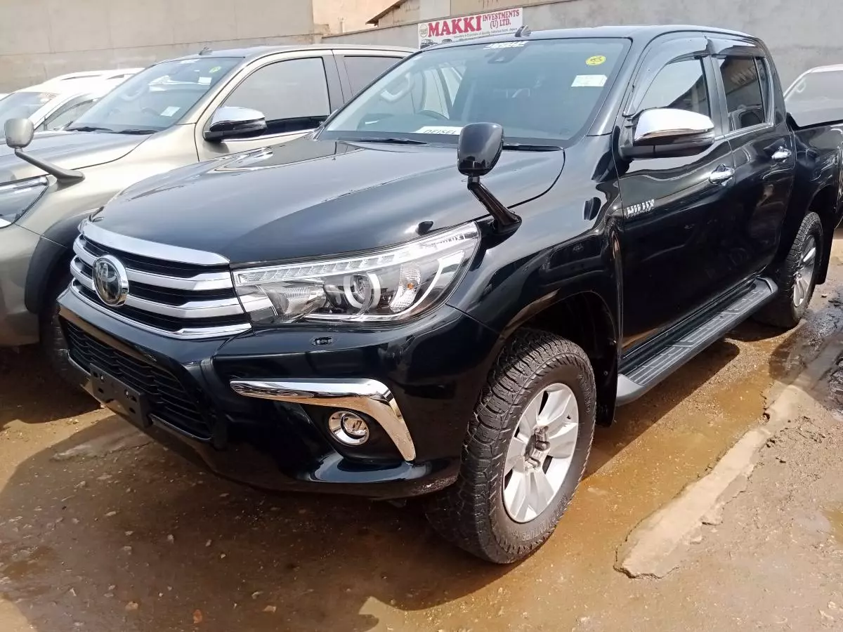 Toyota Hilux   - 2018