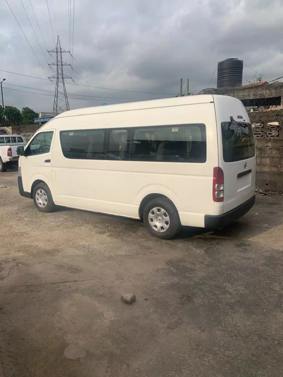 Toyota Hiace (High Roof)   - 2018