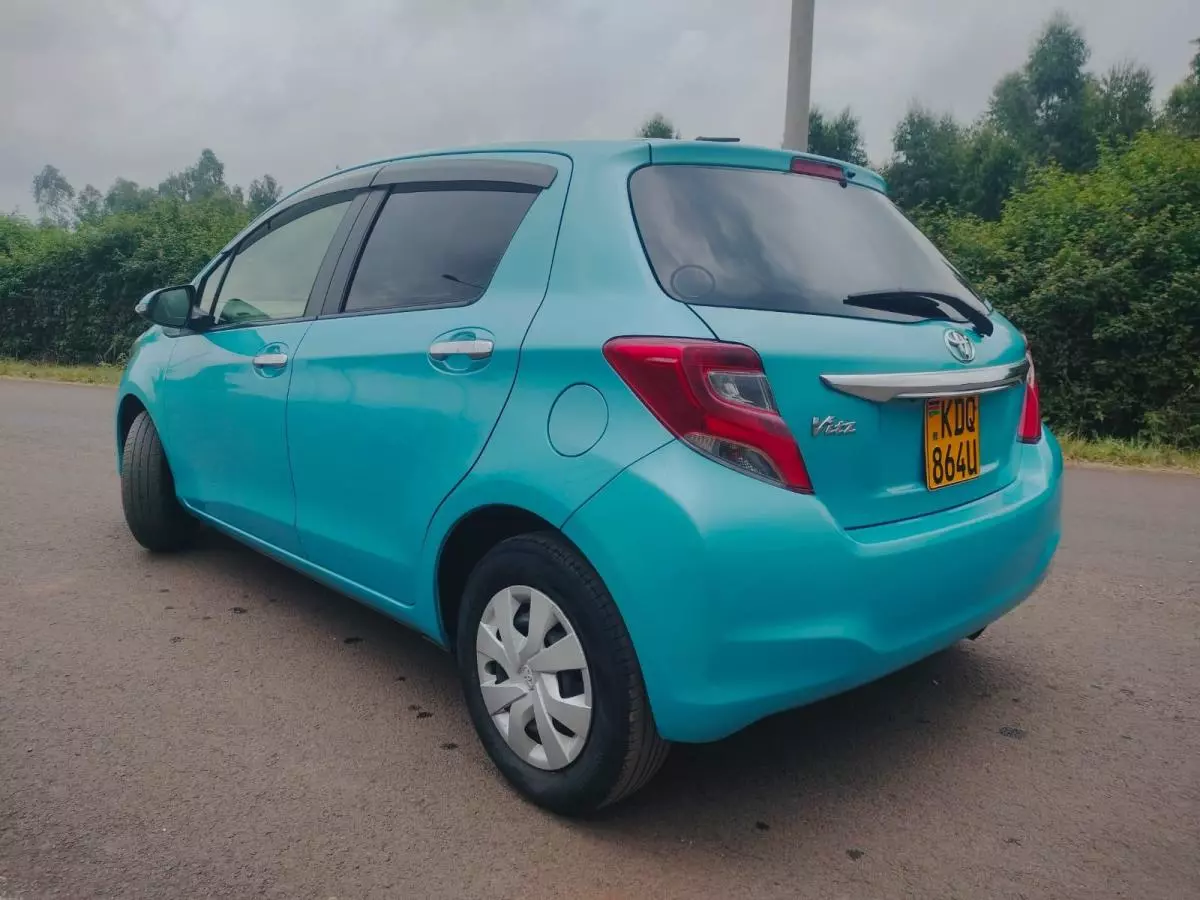 Toyota Vitz   - 2016