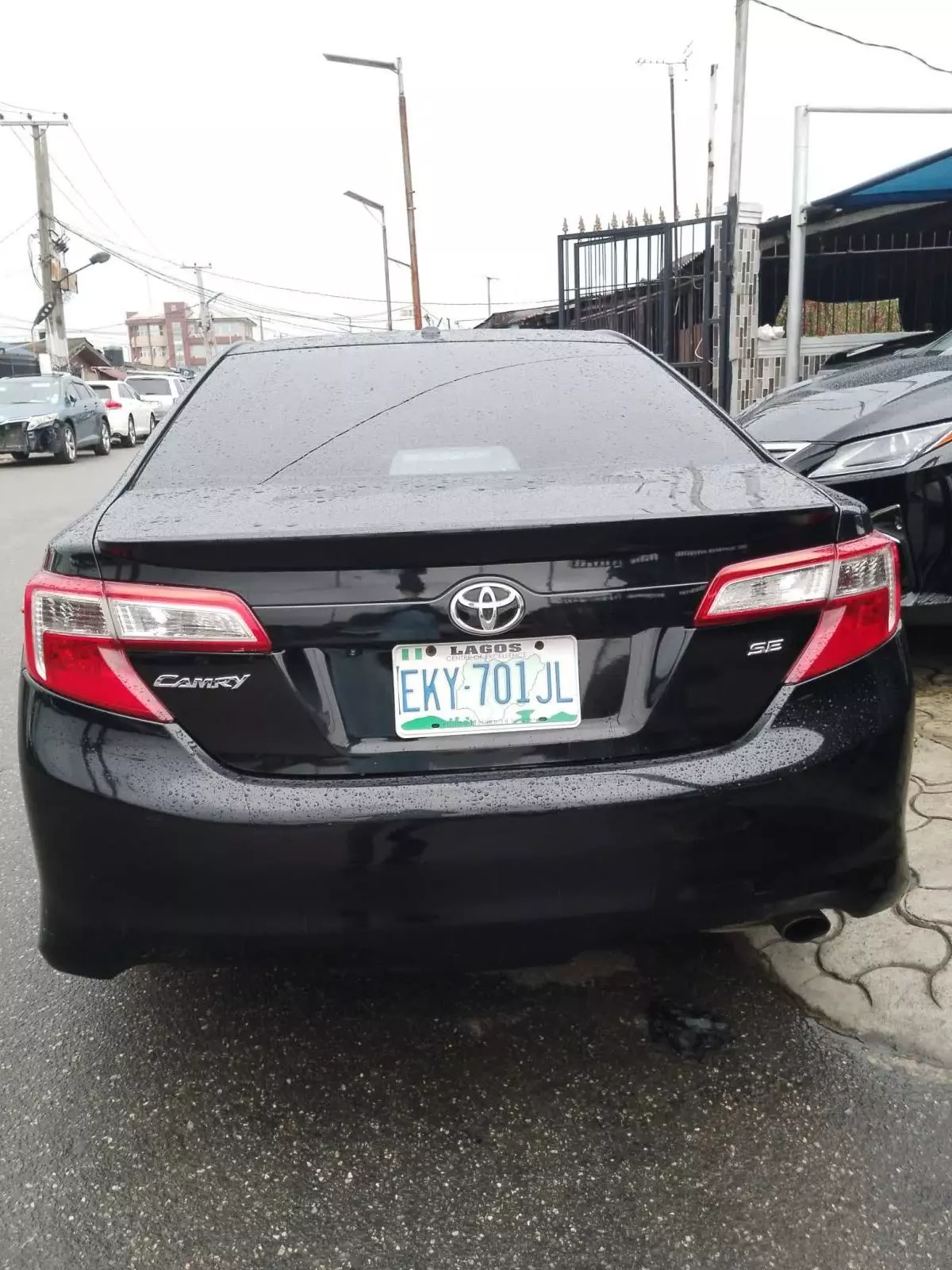 Toyota Camry   - 2012