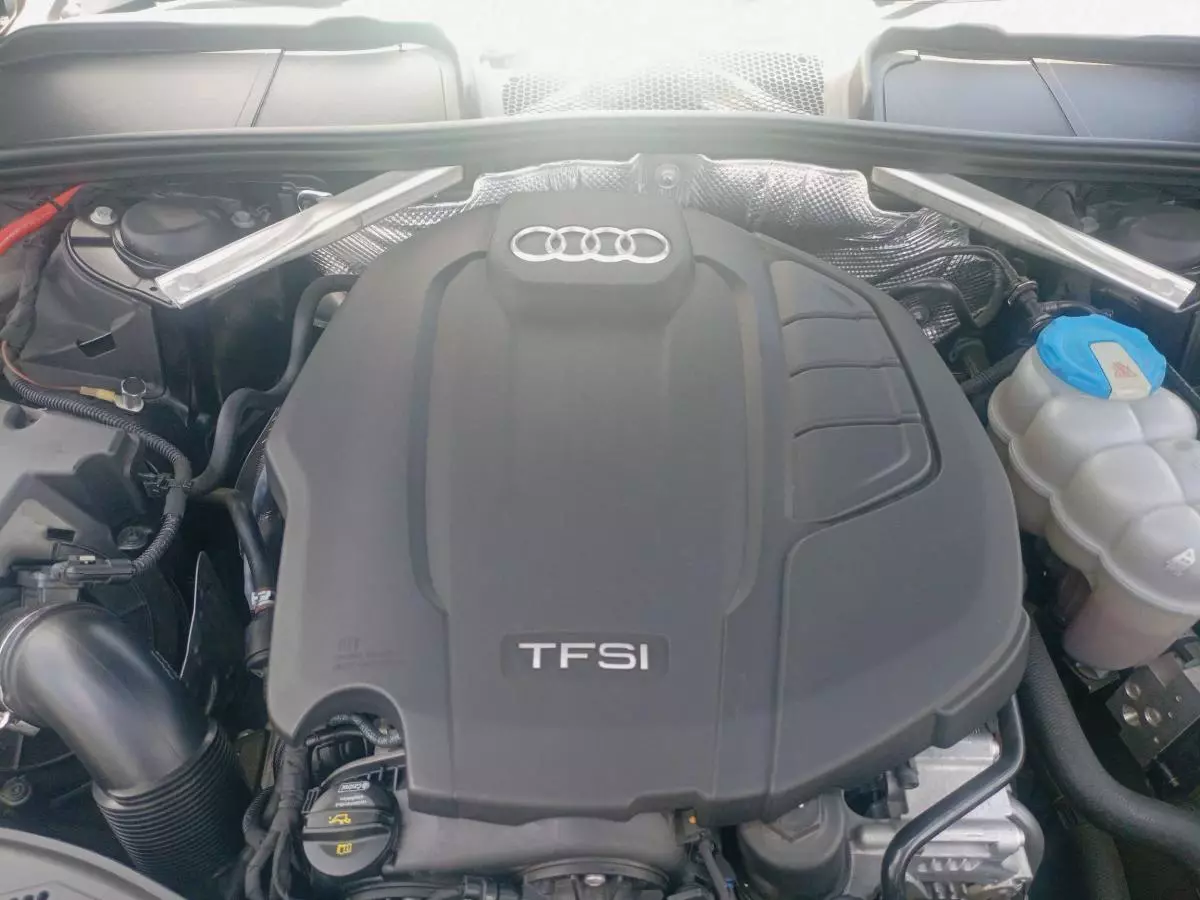 Audi A4   - 2017