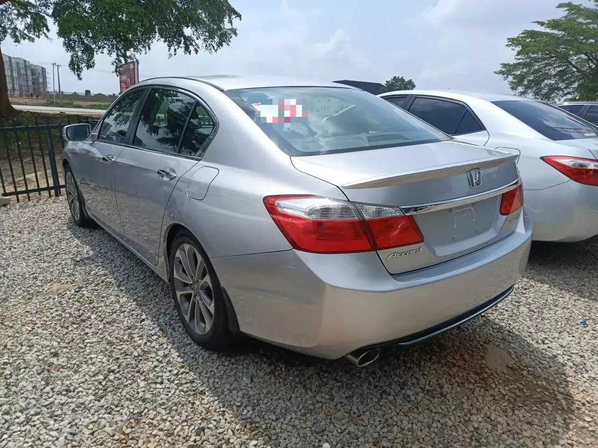 Honda Accord   - 2013