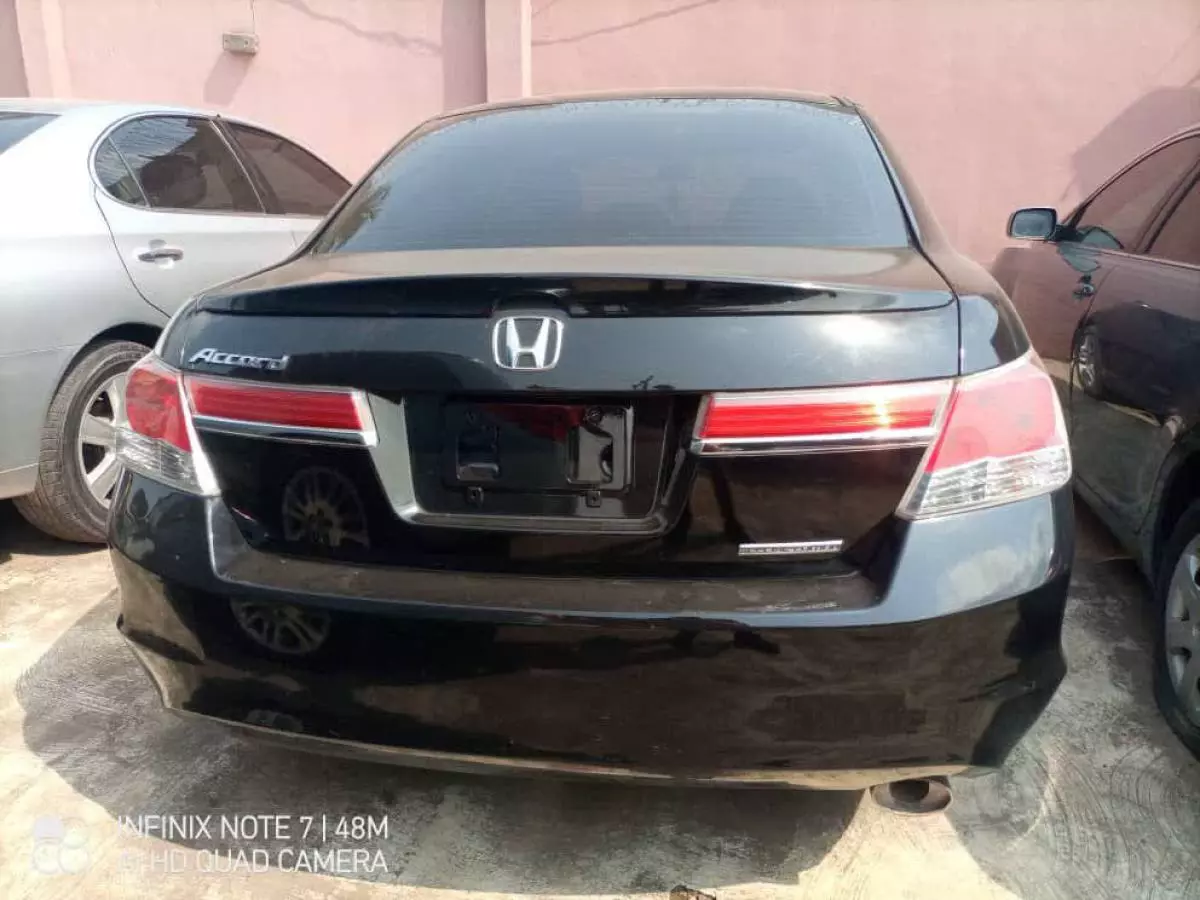 Honda Accord - 2012