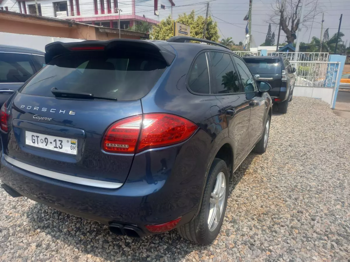 PORSCHE Cayenne   - 2013