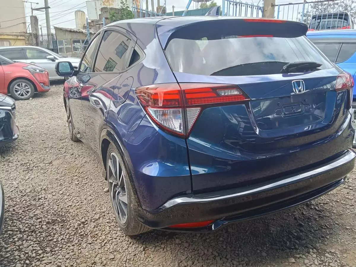 Honda Vezel    - 2017