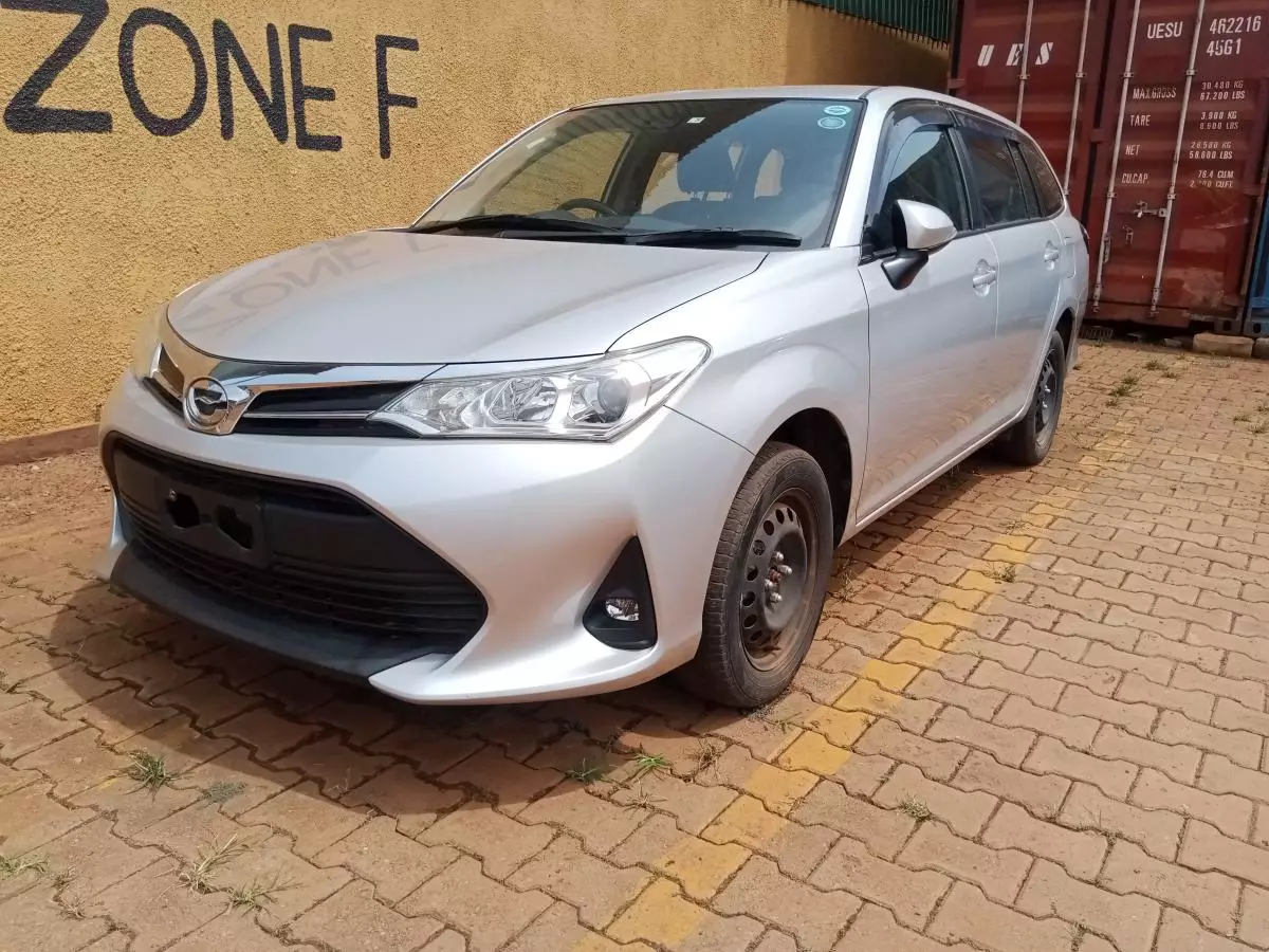 Toyota Fielder    - 2014