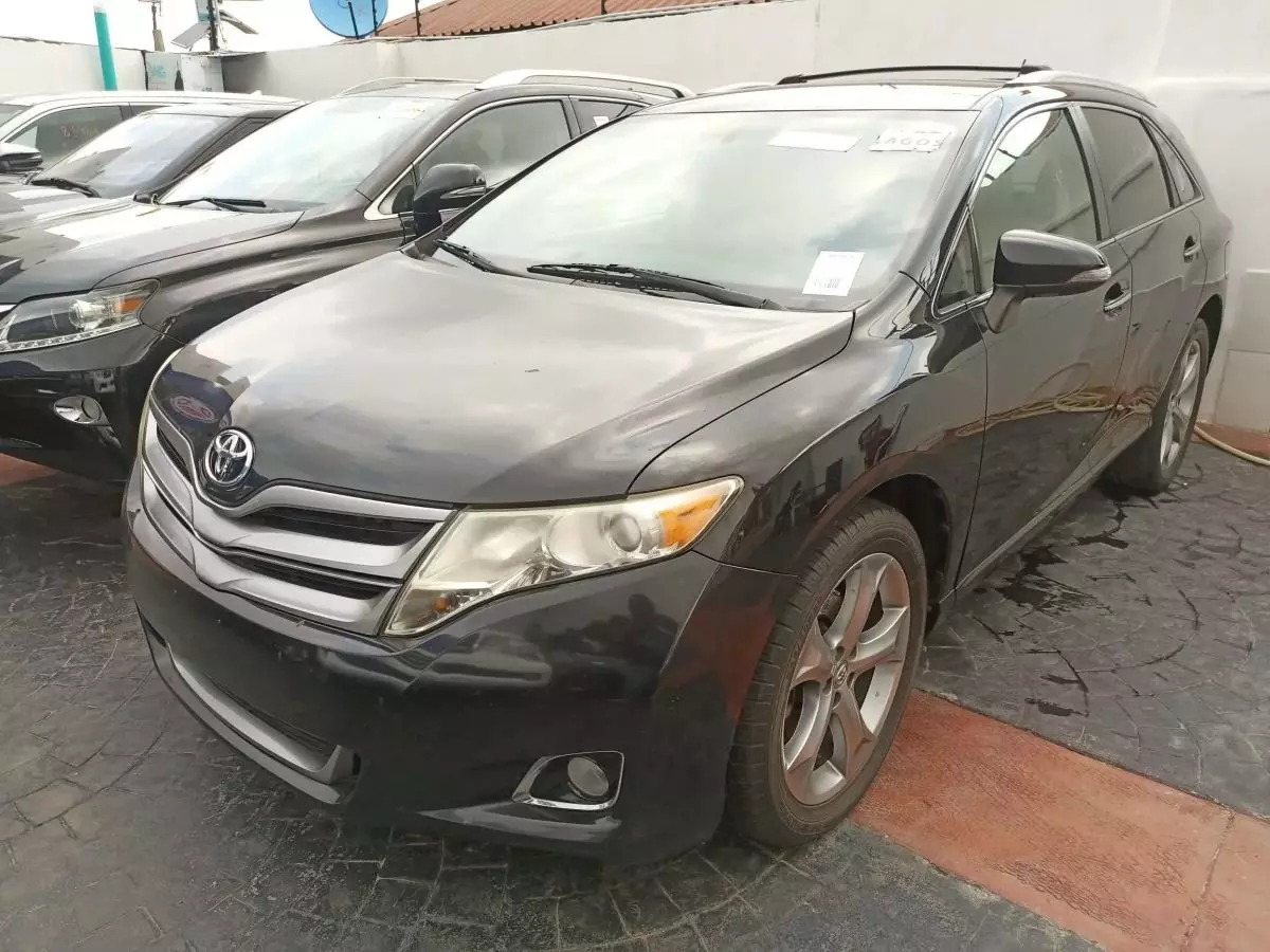 Toyota Venza   - 2013