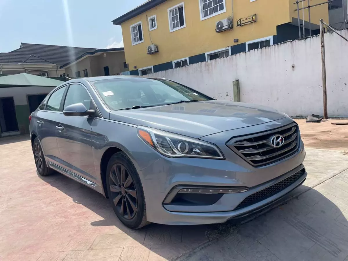 Hyundai Sonata   - 2015