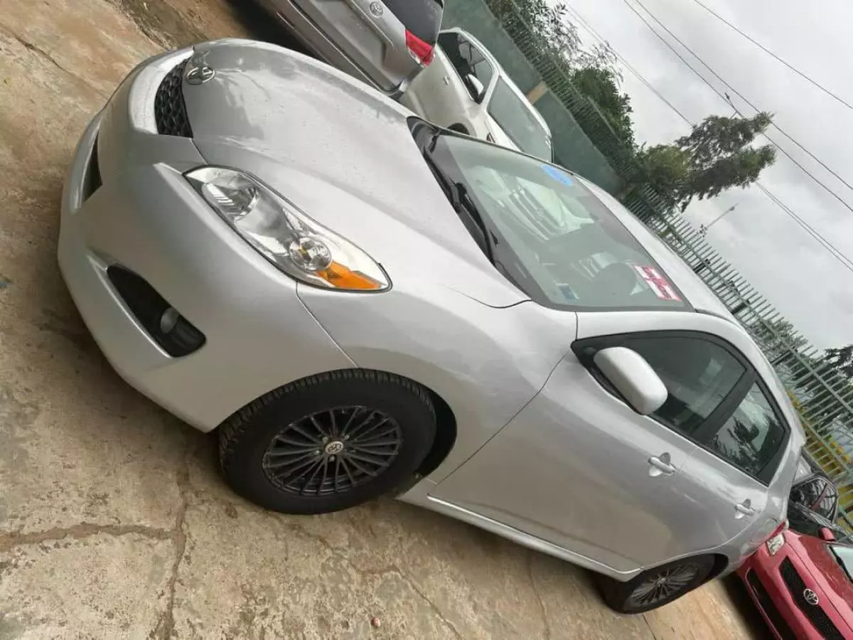 Toyota Matrix   - 2009