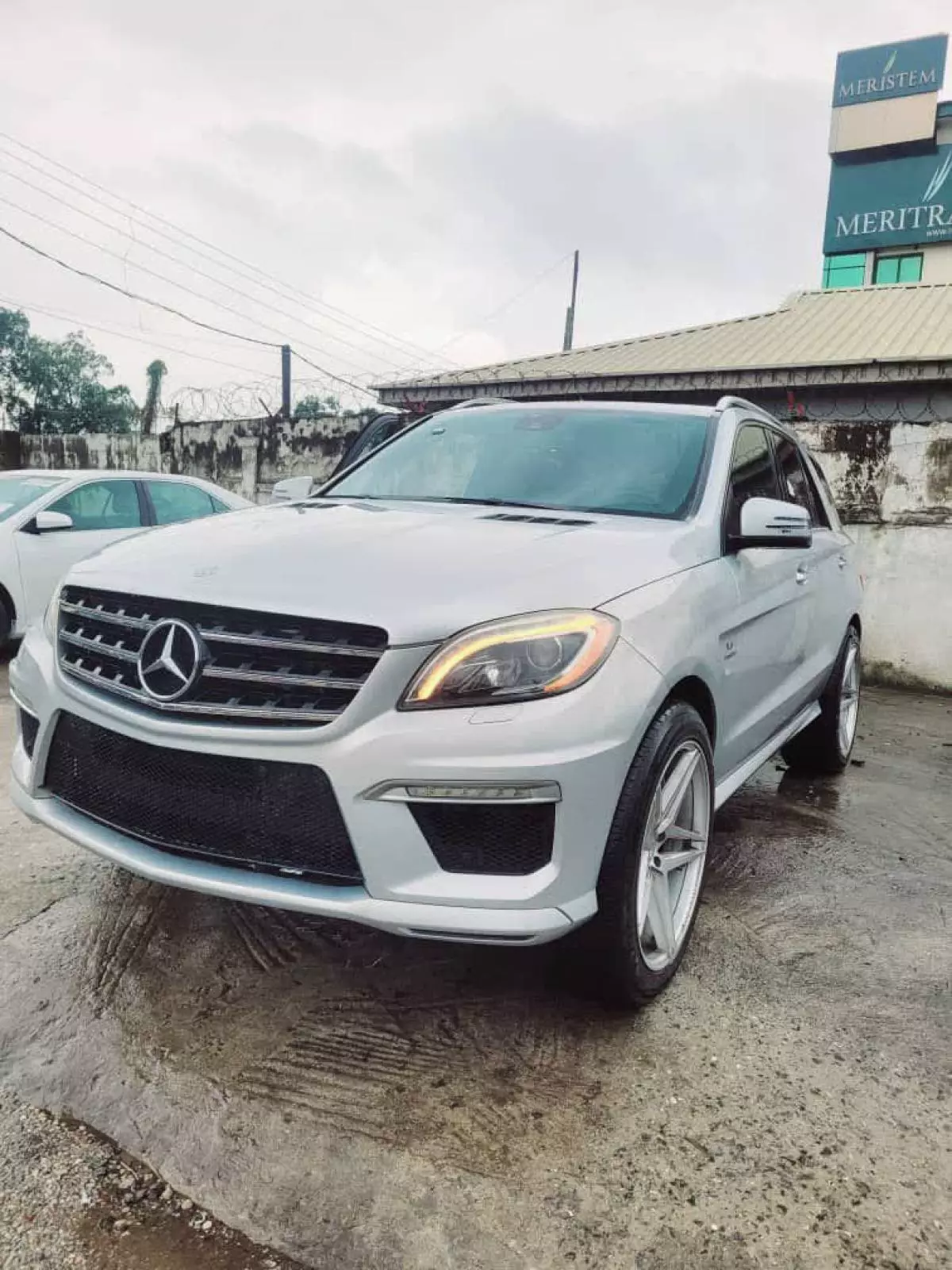 Mercedes-Benz ML 63 AMG   - 2012