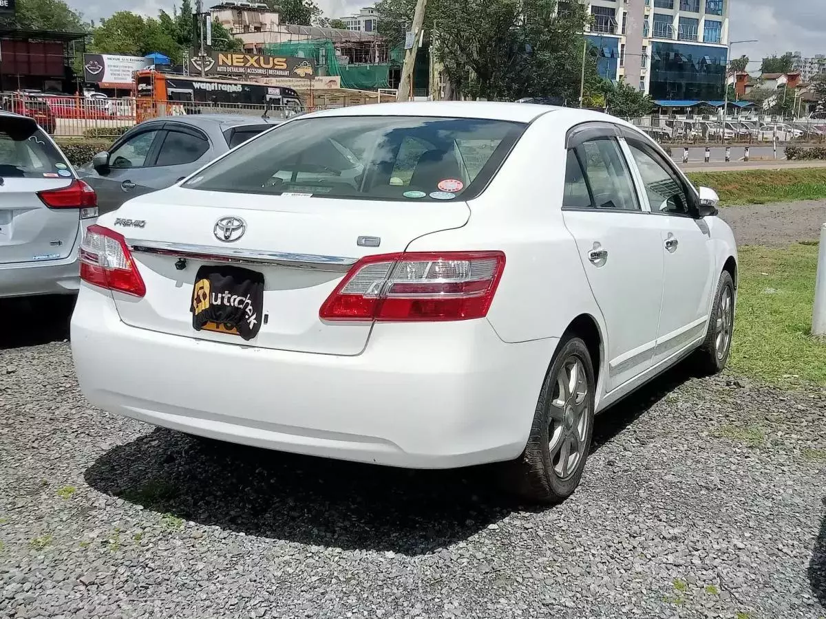 Toyota Premio  - 2015