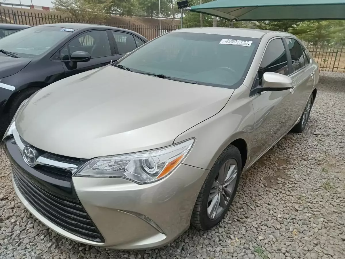 Toyota Camry   - 2015