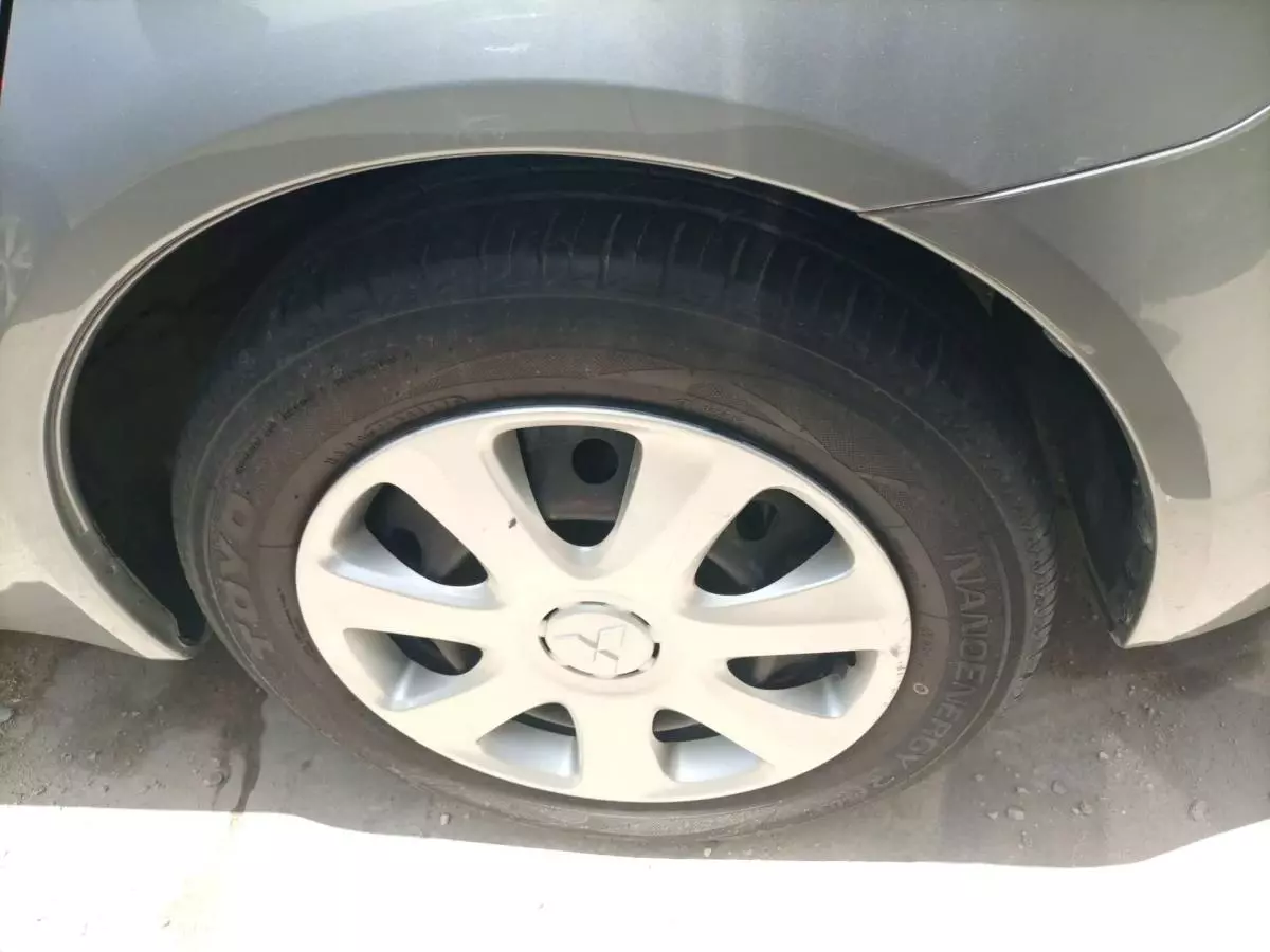 Mitsubishi Galant - 2015