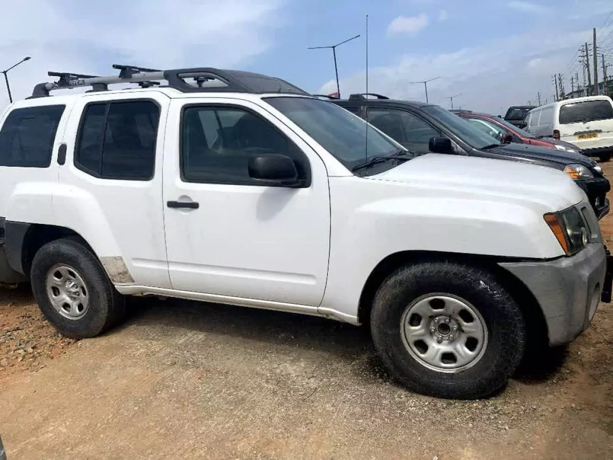 Nissan Xterra   - 2010