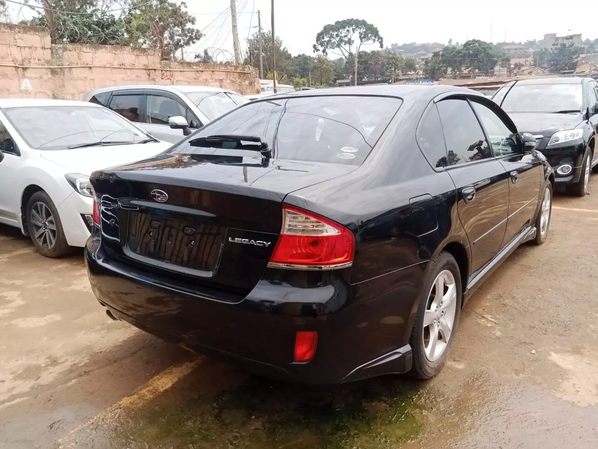 Subaru Legacy   - 2009