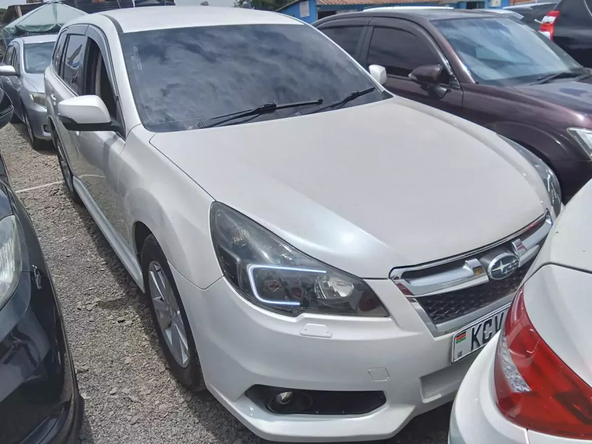 Subaru Legacy   - 2012