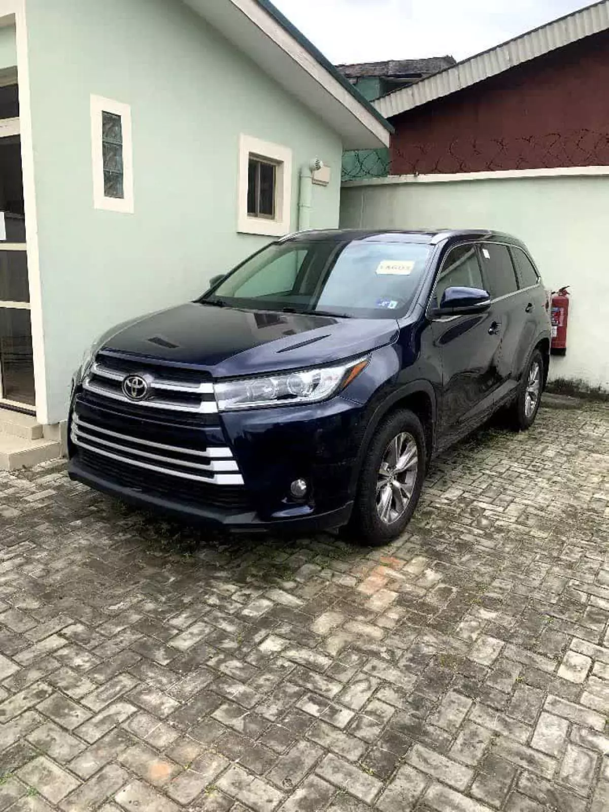 Toyota Highlander   - 2014