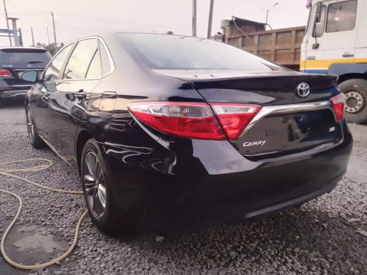 Toyota Camry   - 2015