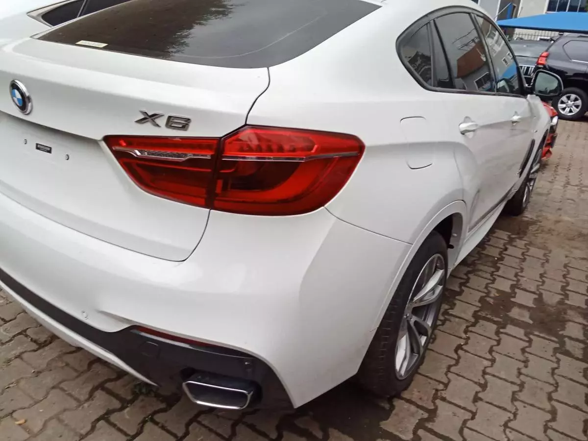 BMW X6   - 2018