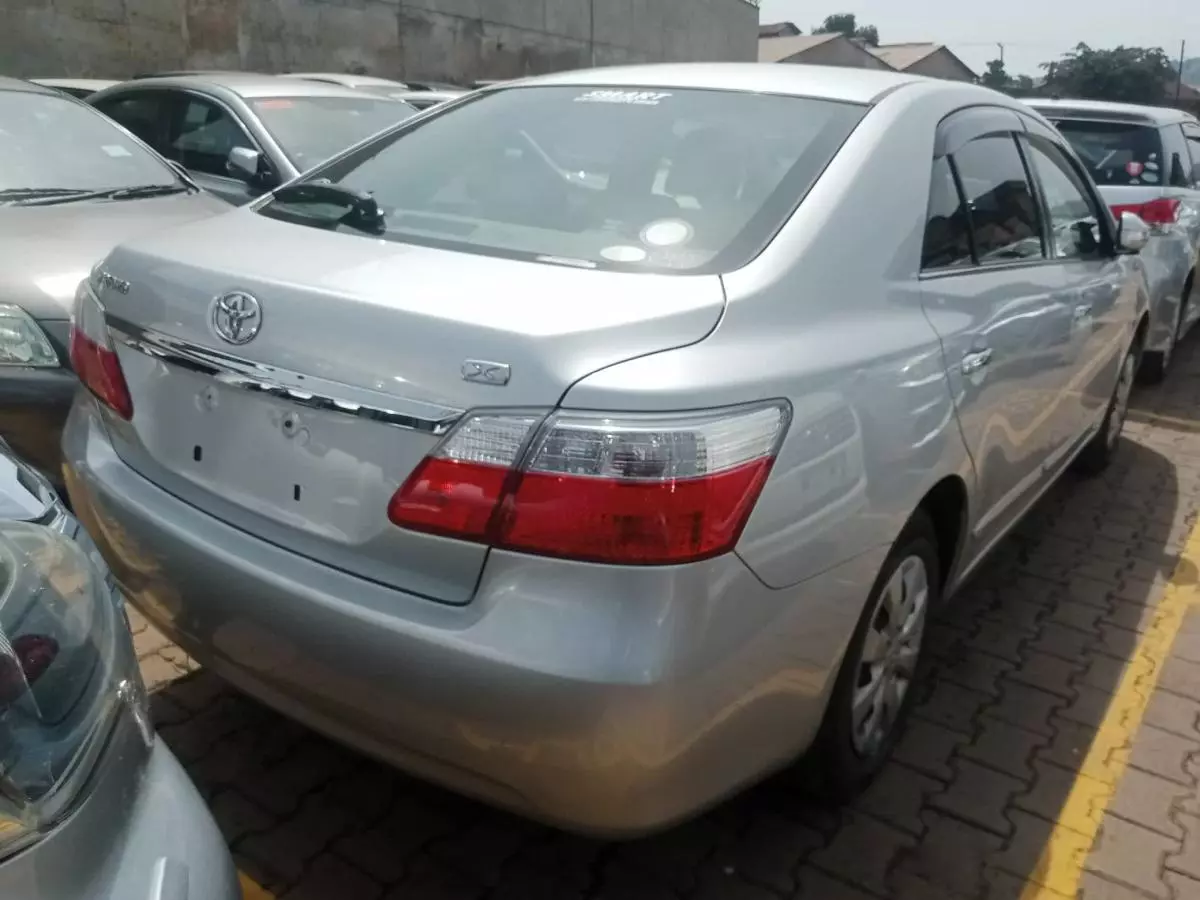 Toyota Premio  - 2009