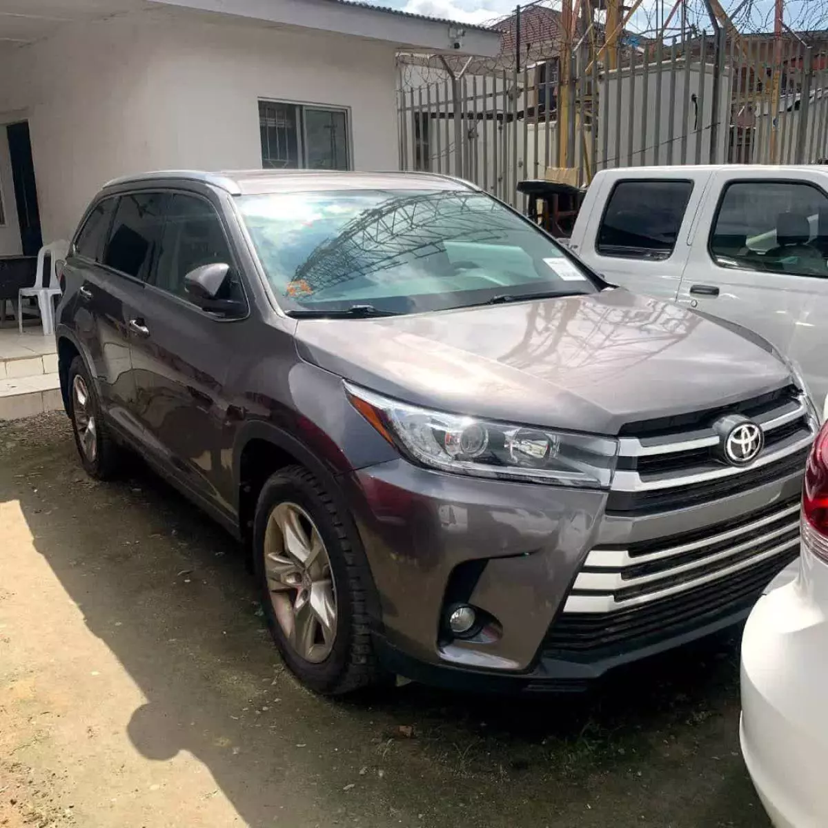 Toyota Highlander   - 2014