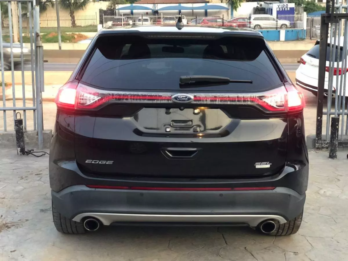 Ford Edge   - 2015