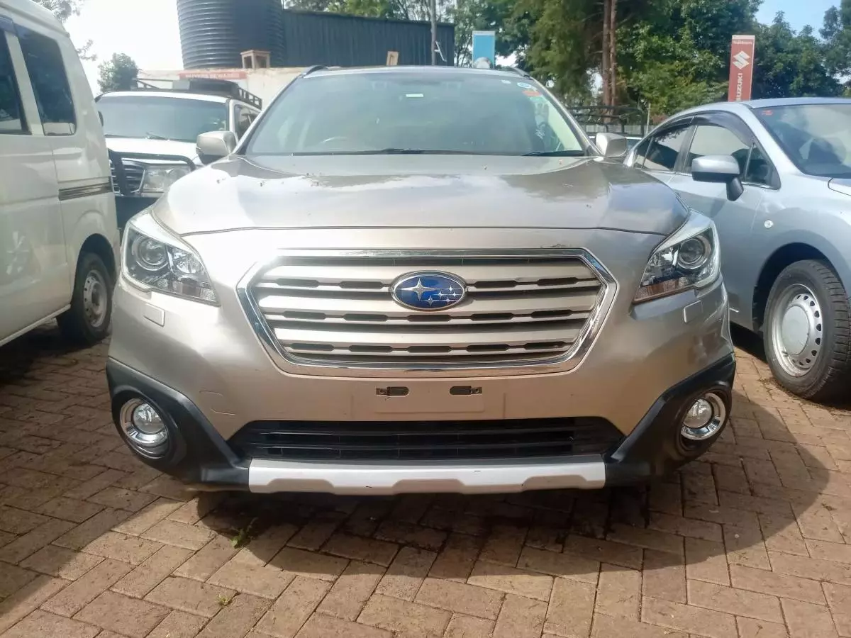 Subaru Outback   - 2015