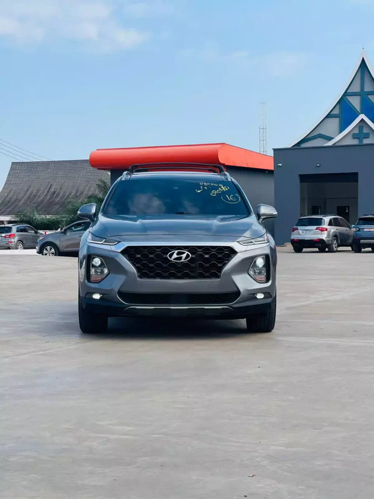 Hyundai Santa Fe   - 2019