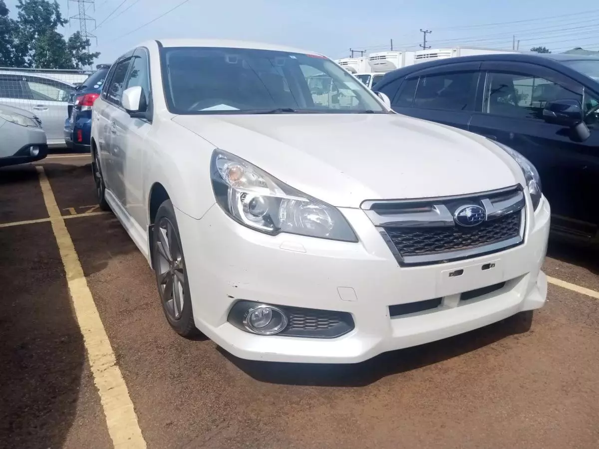 Subaru Outback   - 2014