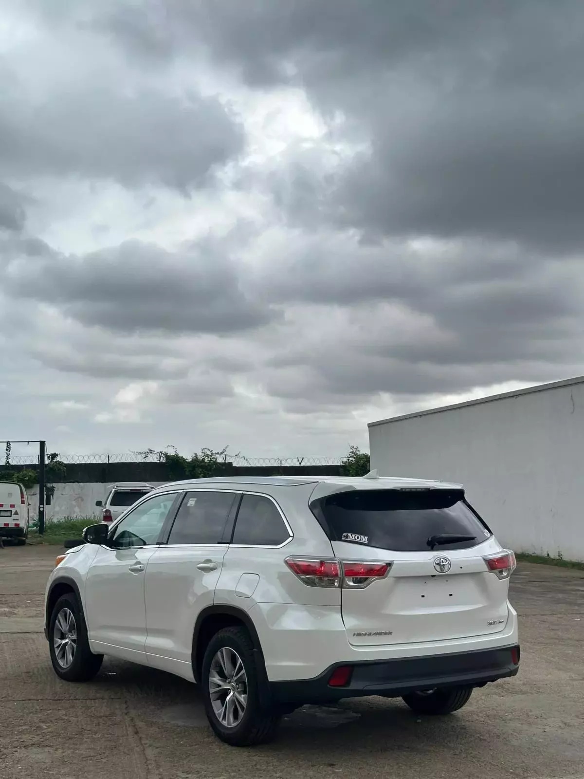 Toyota Highlander   - 2014