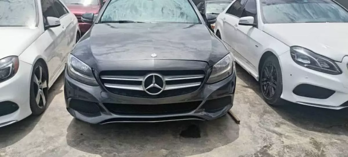 Mercedes-Benz C 300   - 2015