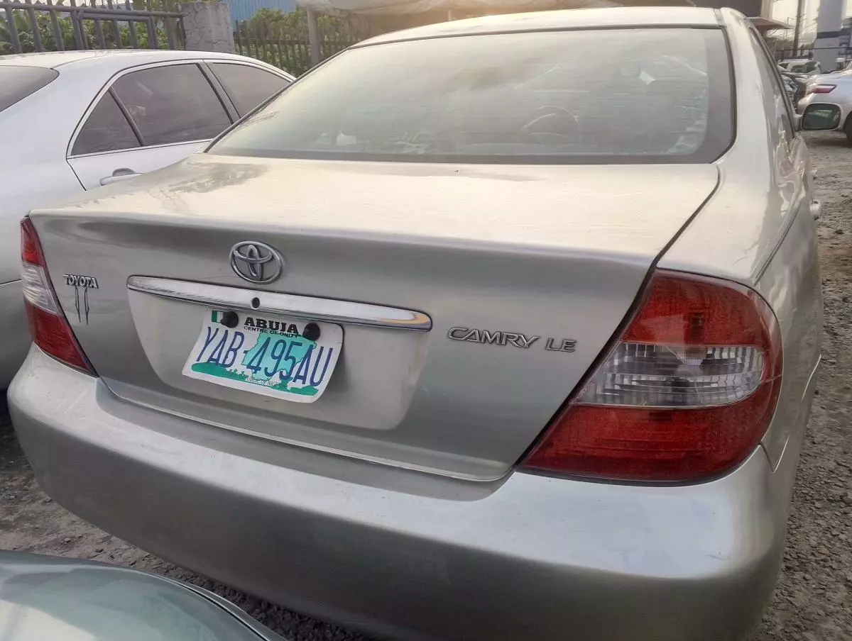 Toyota Camry   - 2003