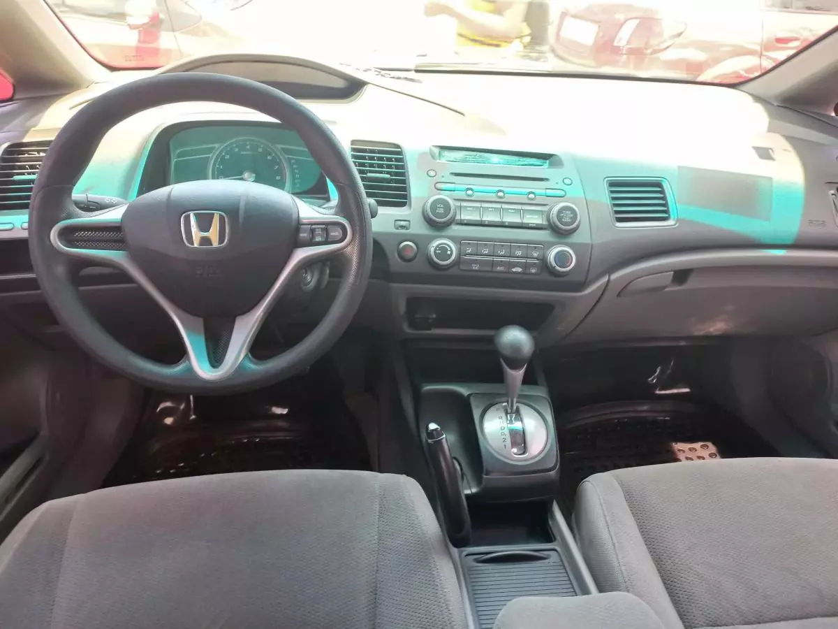 Honda Civic - 2010