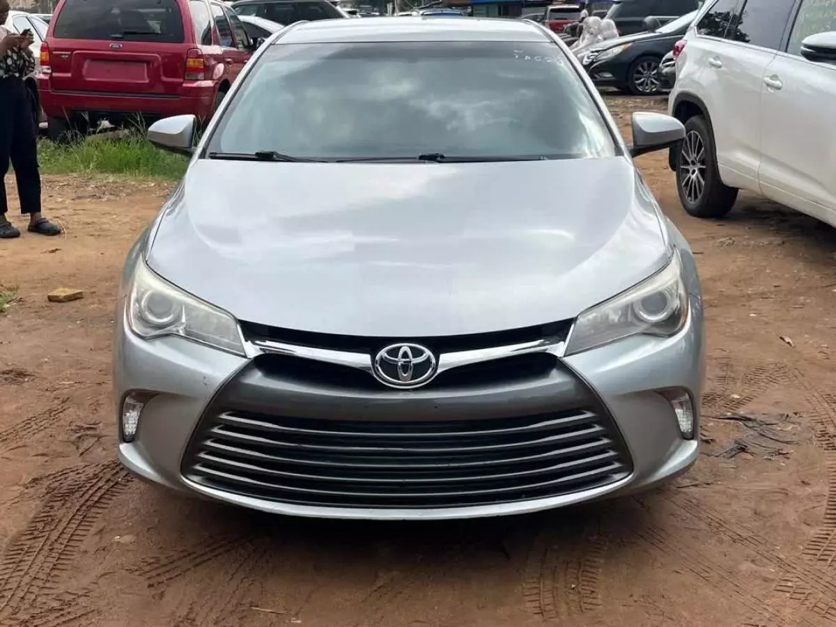 Toyota Camry   - 2017